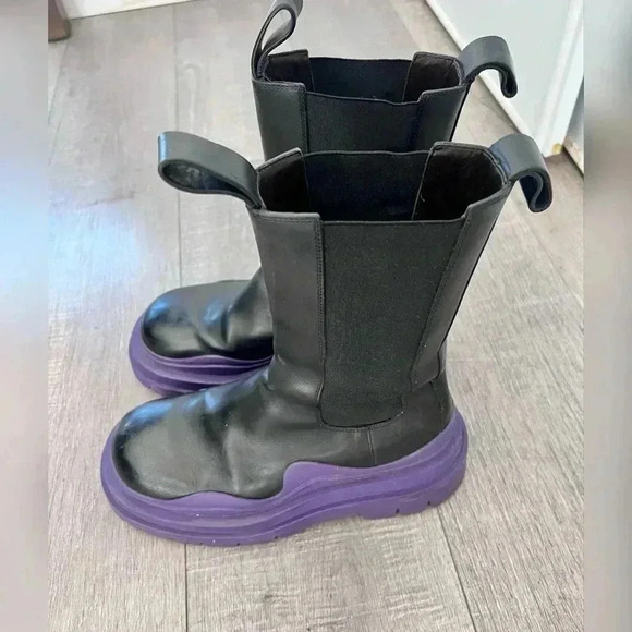 Bottega Veneta Tire Chelsea Boots Size 7.5 Vegan Leather - Picture 2 of 9